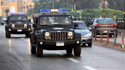 عاجل.. دوريات أمنية تجوب شوارع المعادي بعد 