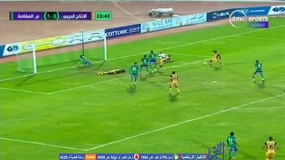 خطأ فادح من حارس المقاصة يمنح الإنتاج هدف التعادل (فيديو)