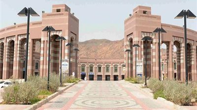 جامعة طيبة تلزم طلابها بالتوقيع على 