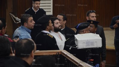   20 صورة للظهور الأول لأسامة مرسي خلال محاكمته في 