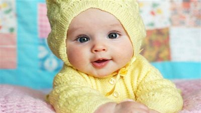 5 إرشادات هامة لرعاية بشرة الطفل خلال الشتاء