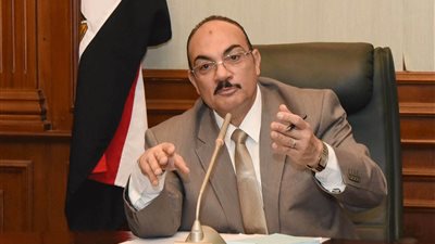 محافظ الإسكندرية ينعي شهداء حادث الكاتدرائية بالعباسية ويندد بالحادث الإرهابي