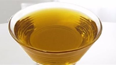 قناع الحلبة وزيت الخروع لعلاج تساقط الشعر وتقصفه