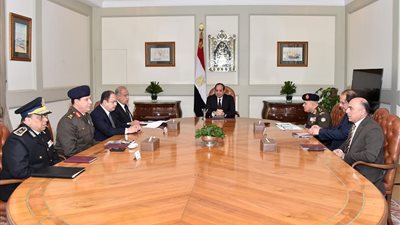 عاجل.. تفاصيل اجتماع السيسي الطارئ مع رئيس الوزراء ومسؤولي قوات الأمن  