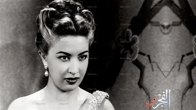 كاميليا في جنازة نجيب الريحاني (صورة) 