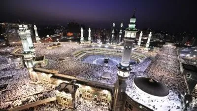 تعرف على سبب منع الطيران فوق الكعبة المشرفة !