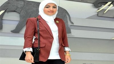 جاكيت بلايزر لإطلالة كاجوال ومفعمة بالأنوثة للفتاة المحجبة (صور)