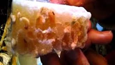 إعدام 749 كيلو من حلوى المولد الفاسدة بالمنيا