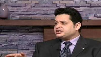 خبير اقتصادي: الدولار سيسبب أزمات لدول العالم بالكامل مطلع 2017