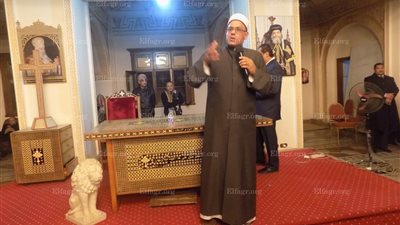 وكيل أوقاف الإسكندرية داخل عزاء البطرسية: تخلصنا من التطرف الديني بالمحافظة (صور)