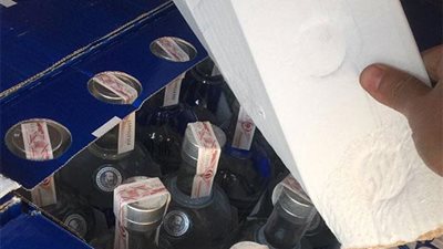 إحباط تهريب 13 ألف زجاجة خمر بجمرك ميناء الملك عبدالعزيز