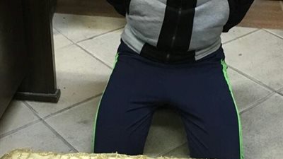 أمن الدقهلية يضبط عاطل يقوم بأعمال البلطجة وإرهاب المواطنين بسلاح ناري في المنصورة 