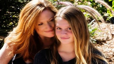 7 نصائح ذكية للتقرب من ابنتك في مرحلة المراهقة