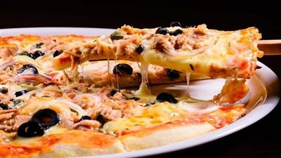 طريقة تحضير بيتزا التونة