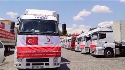 الهلال الأحمر التركي ينشئ مخيما في إدلب لنازحي حلب