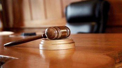 بدء محاكمة مسؤولين 