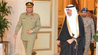 قائد الجيش الباكستاني يصل السعودية في أول زيارة خارجية
