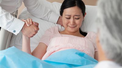  أدعية وآيات قرآنية لتسهيل الولادة