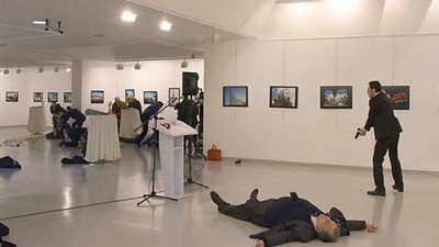 عاجل .. حركة غولن تنفي صلتها بمقتل السفير الروسي في تركيا