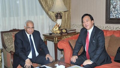 وزير النقل يبحث مع سفير اليابان بدء تنفيذ المرحلة الأولى لمترو الخط الرابع