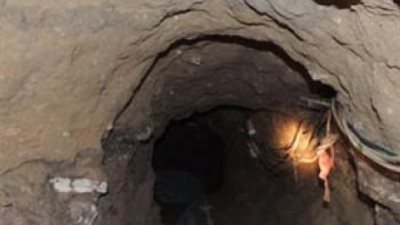 ضبط عامل وشقيقه ونجله ينقبون عن الآثار بقنا 