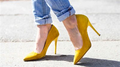 لصاحبات الأقدام الرفيعة.. نصائح لإختيار الحذاء المناسب (صور)