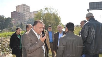  لجنة لمعاينة مصرف لتغطيته لإنشاء مجمع جديد للمواقف بكفر الشيخ  (صور)