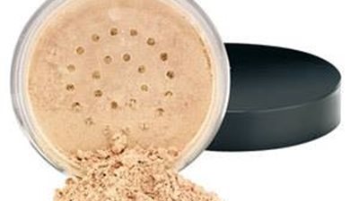 لاترمي البودرة المكسورة يمكنك إصلاحها بهذه الخطوات