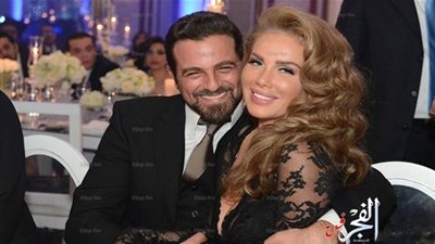 هكذا احتفلت نيكول سابا بعيد زواجها الخامس على يوسف الخال (صورة)