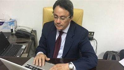 مصطفى خليل: عودة السياحة تحتاج إلى استراتيجية خارجية