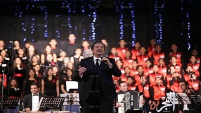 وليد توفيق لجمهوره: أنا تلميذ في مدرسة سليم سحاب الموسيقية (فيديو)