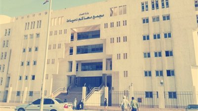 التحقيق في قضية احتكار بقاليين تموين سلع تموينية بدمياط 