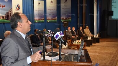 محافظ البحيرة يشيد بأهمية البرنامج الرئاسي لتأهيل الشباب (صور) 