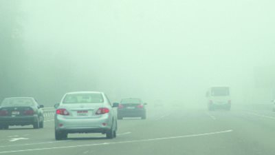 تقليص الحركة المرورية في سراييفو بعد انتشار الضباب الدخاني في أجوائها