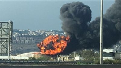 عاجل.. حريق ضخم يلتهم مصفاة النفط الرئيسية بإسرائيل