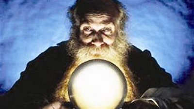 فلكي يتنبأ مصير 10 مشاهير في 2017: أمراض تهدد حياة 