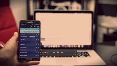 4 علامات تكشف احتواء هاتفك على برنامج تجسس 