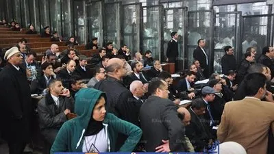 تصفيق حاد من الأهالي  بعد طلب 