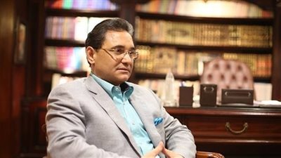 عبد الرحيم علي: سفينة تجسس روسية التقطت مكالمة بين أمير قطر وقاتل القذافي