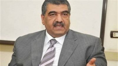 وزير قطاع الأعمال يستعرض خطط تطوير شركات الغزل والنسيج السبت المقبل