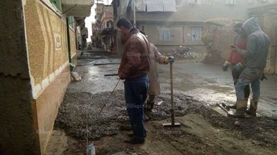 رصف 300 متر بالبلاطات الخراسانية في قرية بدمياط 