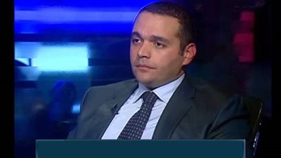 خبير اقتصادي: تعويم الجنيه أكبر مغامرة في 2016