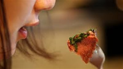 الأكل ببطء يجعلك تستغني عن الحميات القاسية