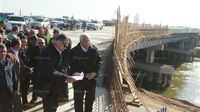 وزير النقل يتفقد الطريق الدائري الإقليمي