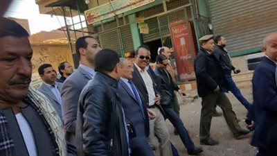 أهالي قلما بقليوب يشكون للمحافظ كثرة الحوادث بمدخل القرية 