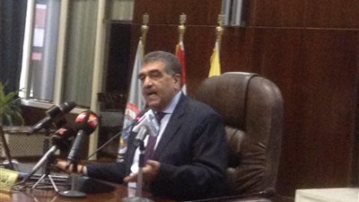  وزير قطاع الأعمال: تغيير سعر الصرف سيؤثر على خطط التطوير