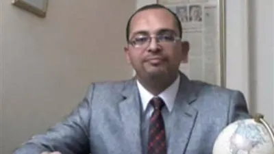 عالم فلك يتوقع انتشار ظاهرة الشياطين الثعابين في 2017