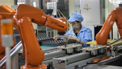 فوكسكون تسعى لتعزيز خطوط الإنتاج الآلية 