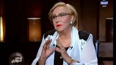 خبيرة أبراج: الدولار سيهبط إلى 10 جنيهات.. وسقوط حكم أردوغان في 2017