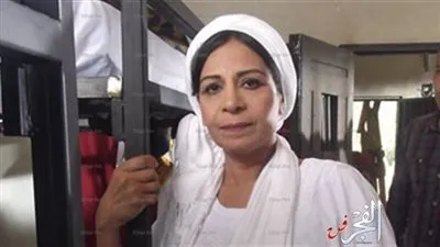  عفاف مصطفى تتعاقد على 